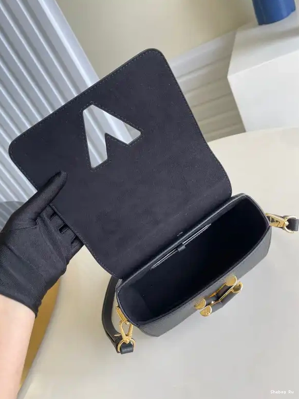 LOUIS TWIST MM VUITTON 0620